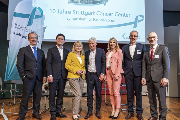 Bei der Veranstaltung „10 Jahre Stuttgart Cancer Center - Tumorzentrum Eva Mayr-Stihl“ in der Liederhalle Stuttgart